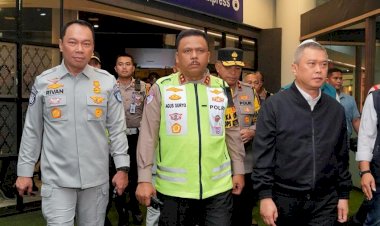 Kakorlantas-Menhub-Pantau-Hari-Pertama-Operasi-Ketupat-2025