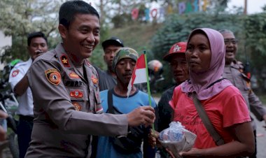 Polres-Jember-Tebar-Kebaikan-di-Hari-Kemerdekaan,-Berbagi-Makanan-Bergizi-Gratis-Untuk-Kaum-Rentan