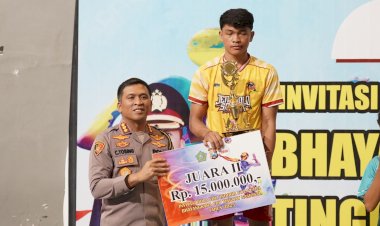 Bupati-dan-Kapolresta-Sidoarjo-Tutup-Pertandingan-Bola-Volly-Indoor-dan-Volly-Pantai-U-17-Bhayangkara-Cup-Tingkat-Nasional